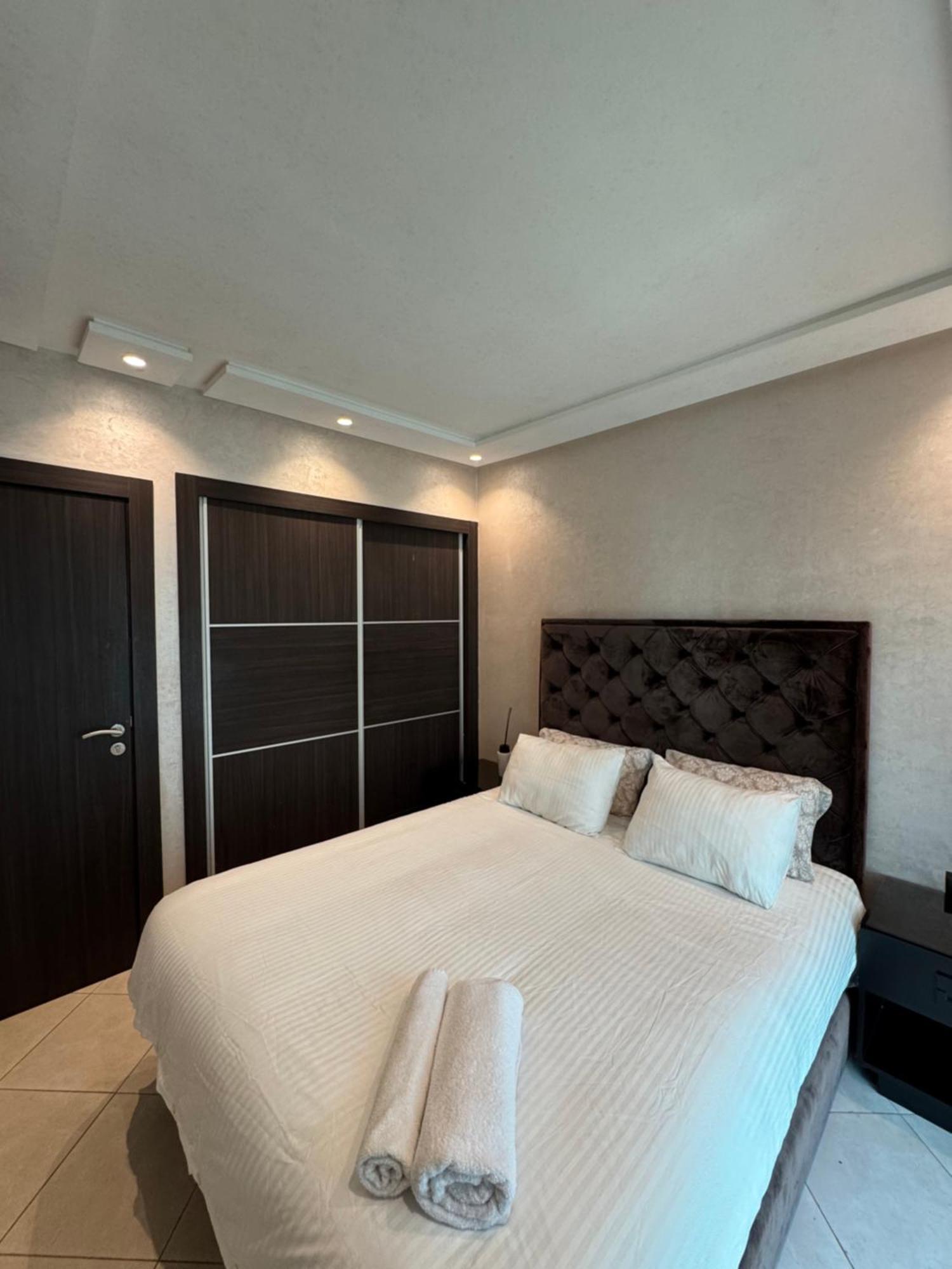 Appartement Private Residence With Pool View - Ac And Privat Parking Achakkar *